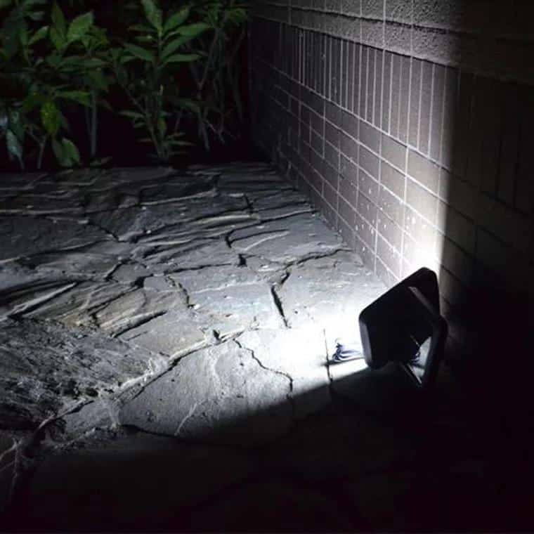 LED Lampe sort (firkantet) m/bevægelsessensor - Solcelle/Solar