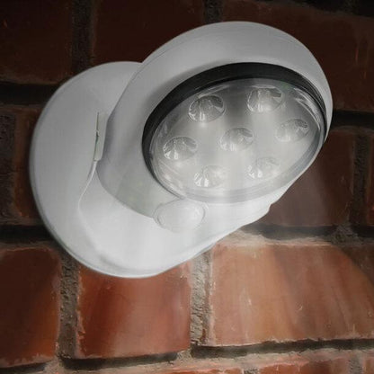 LED Sensorlampe m/bevægelsessensor og 360 graders vinkel
