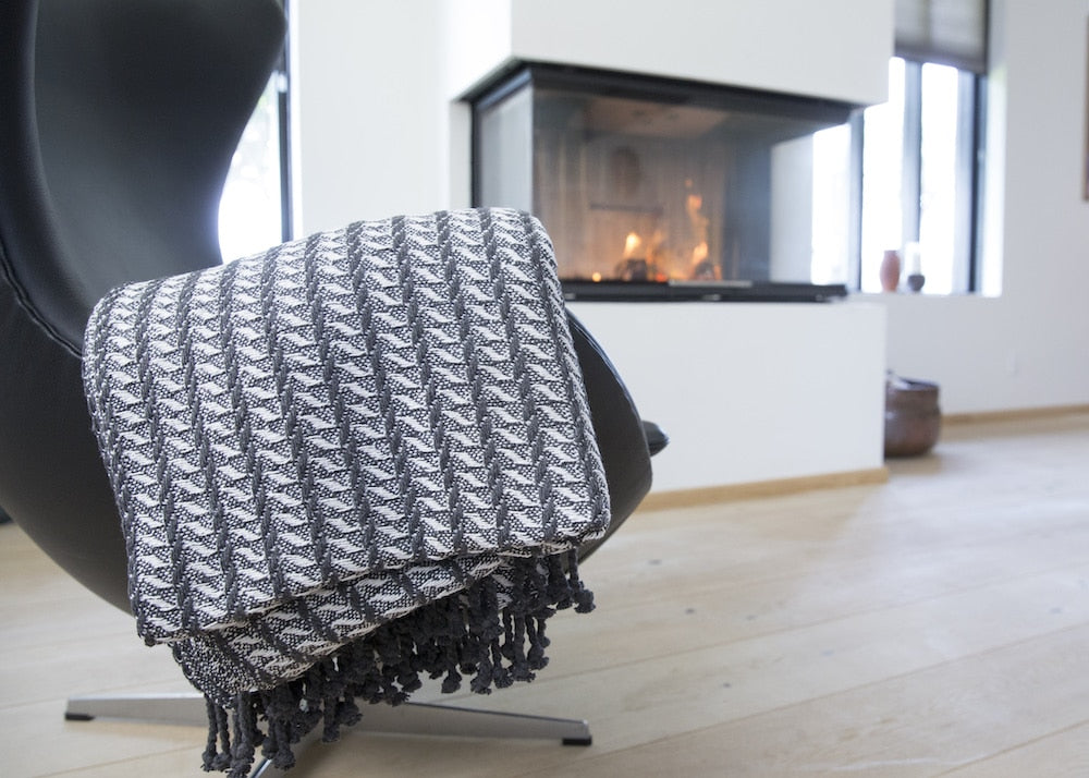 Plaid med frynser i 100% bomuld - 135 x 200 cm. fra Rugs’N’More