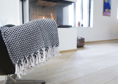 Plaid med frynser i 100% bomuld - 135 x 200 cm. fra Rugs’N’More