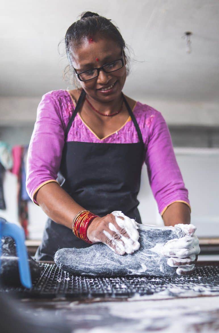 Uldtøffel (100% ren uld) m/sål i skind - Dansk Design fra SHUS