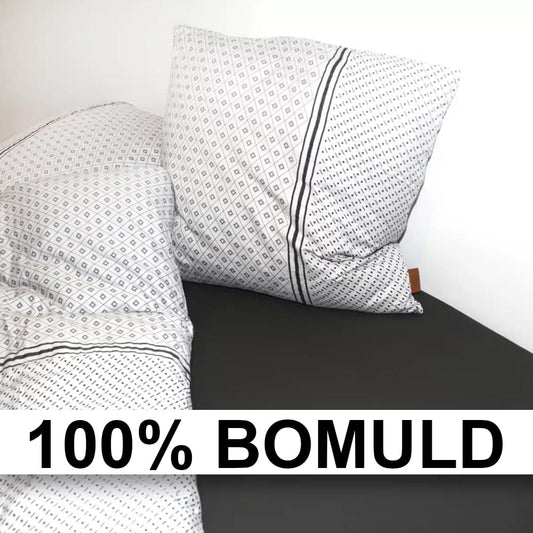 Lækker dyne og pude af 100 procent bomuld.