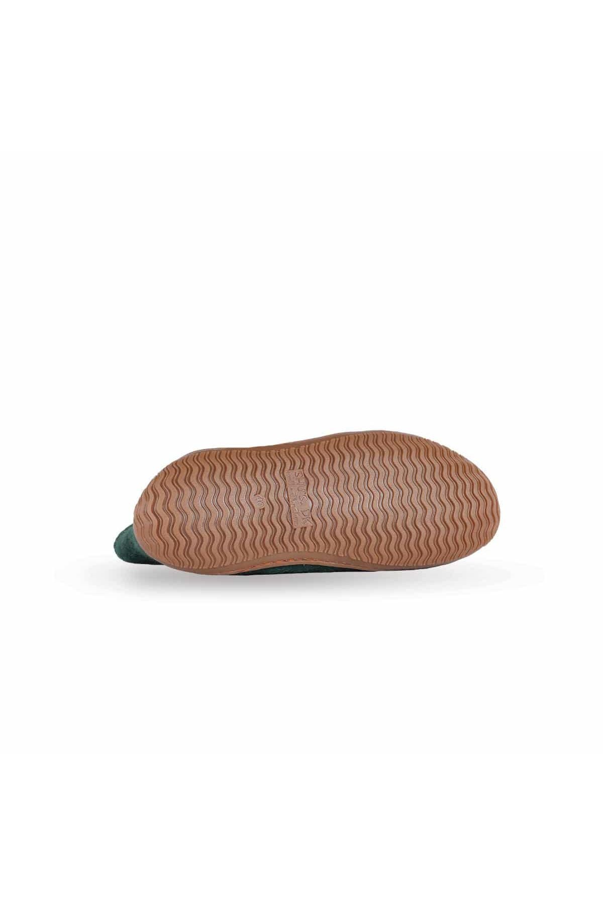 Håndlavede grønne uld støvler fra Shus.dk, lavet af 100% New Zealandsk uld, sikrer varme og komfort. Med natur gummisål. Dansk design.