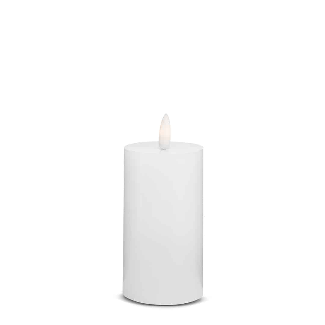 LED Stearinlys - 1 stk. - ø5,5 x 12,5 cm - m/3D flamme - (flere farver)