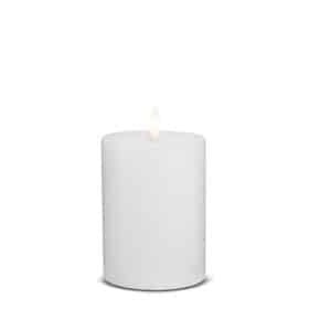 LED Stearinlys - 1 stk. - ø7,5 x 12,5 cm - m/3D flamme - (flere farver)