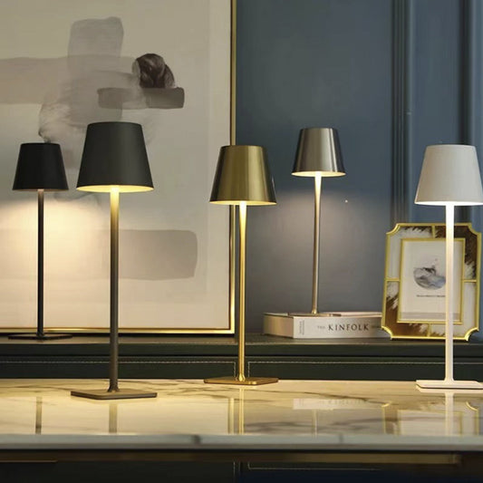 LED Bordlampe med touch og genopladelig funktion