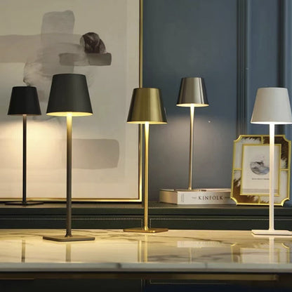 LED Bordlampe med touch og genopladelig funktion