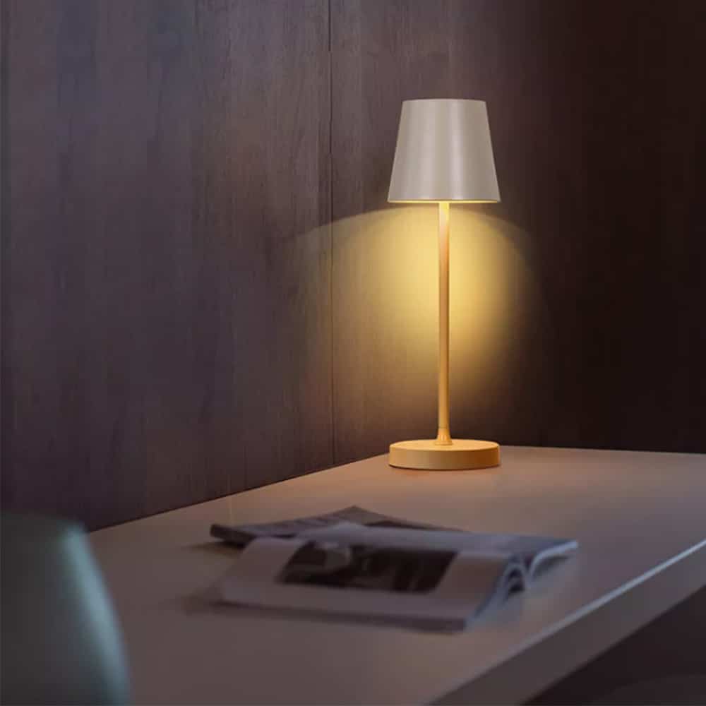 Bordlampe LED m/touch - ledningsfri - mange farver