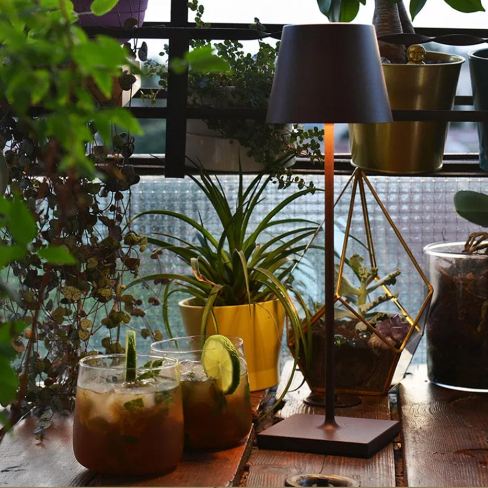 Bordlampe LED m/touch - ledningsfri - mange farver