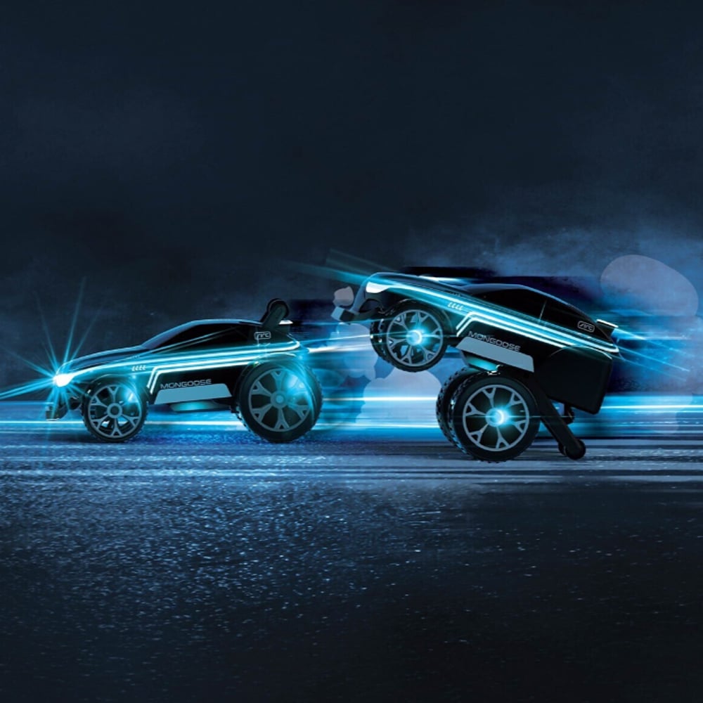 Fjernstyret Stunt Bil med 16 LED-lys fra Sharper Image