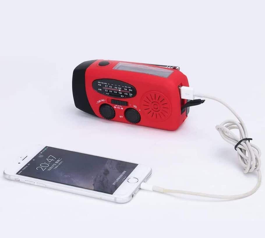 Nødradio FM/AM m/indbygget solceller, lygte, Powerbank & håndsving