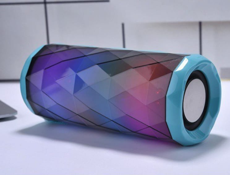 Bluetooth Højttaler 5W med seje LED lyseffekter og dobbelt bas
