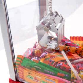 Slikautomat m/gribeklo, lys & lyd - Candy Grabber